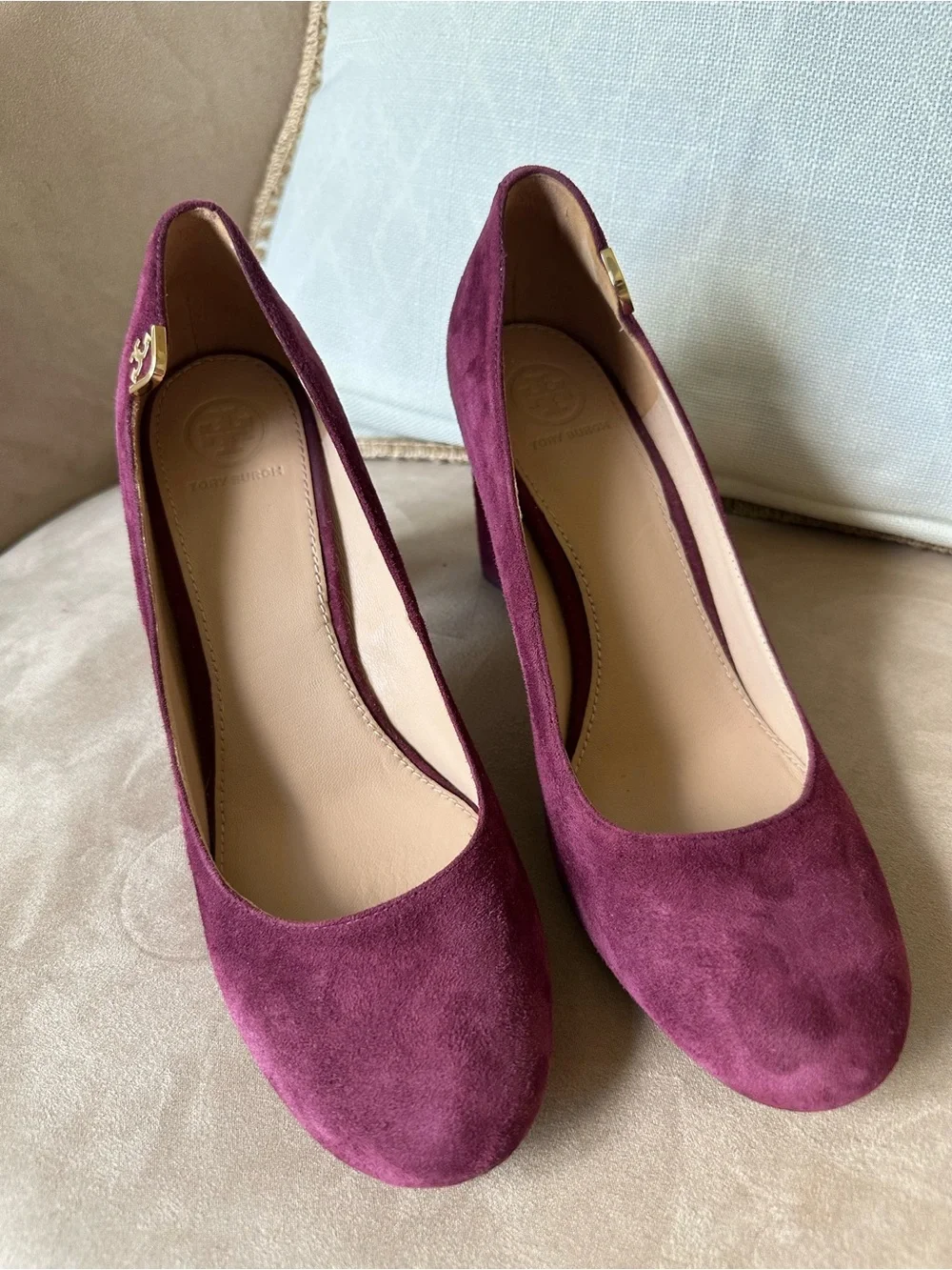 Tory Burch Elizabeth Round-Toe 85MM Pump Port Plum Heel size 8.5